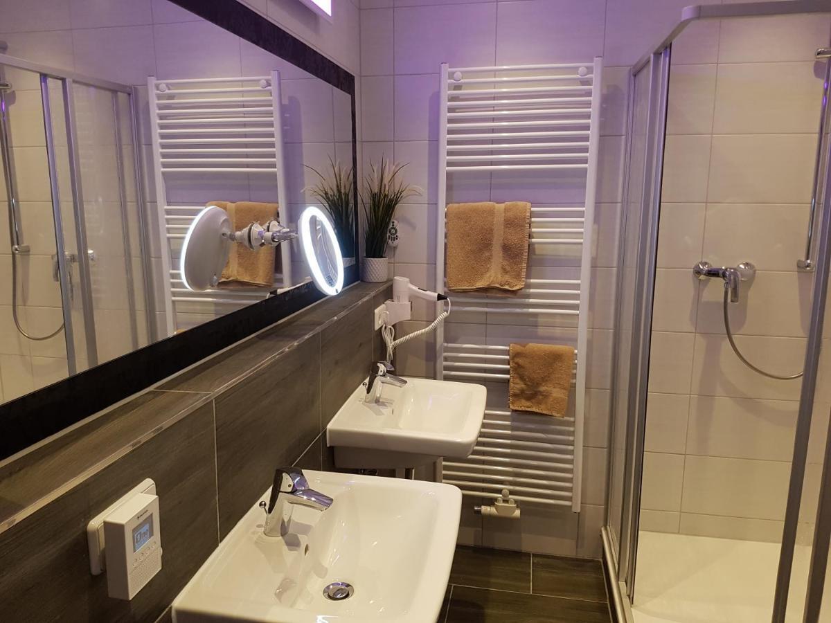 Pension Hoefti Chemnitz Esterno foto